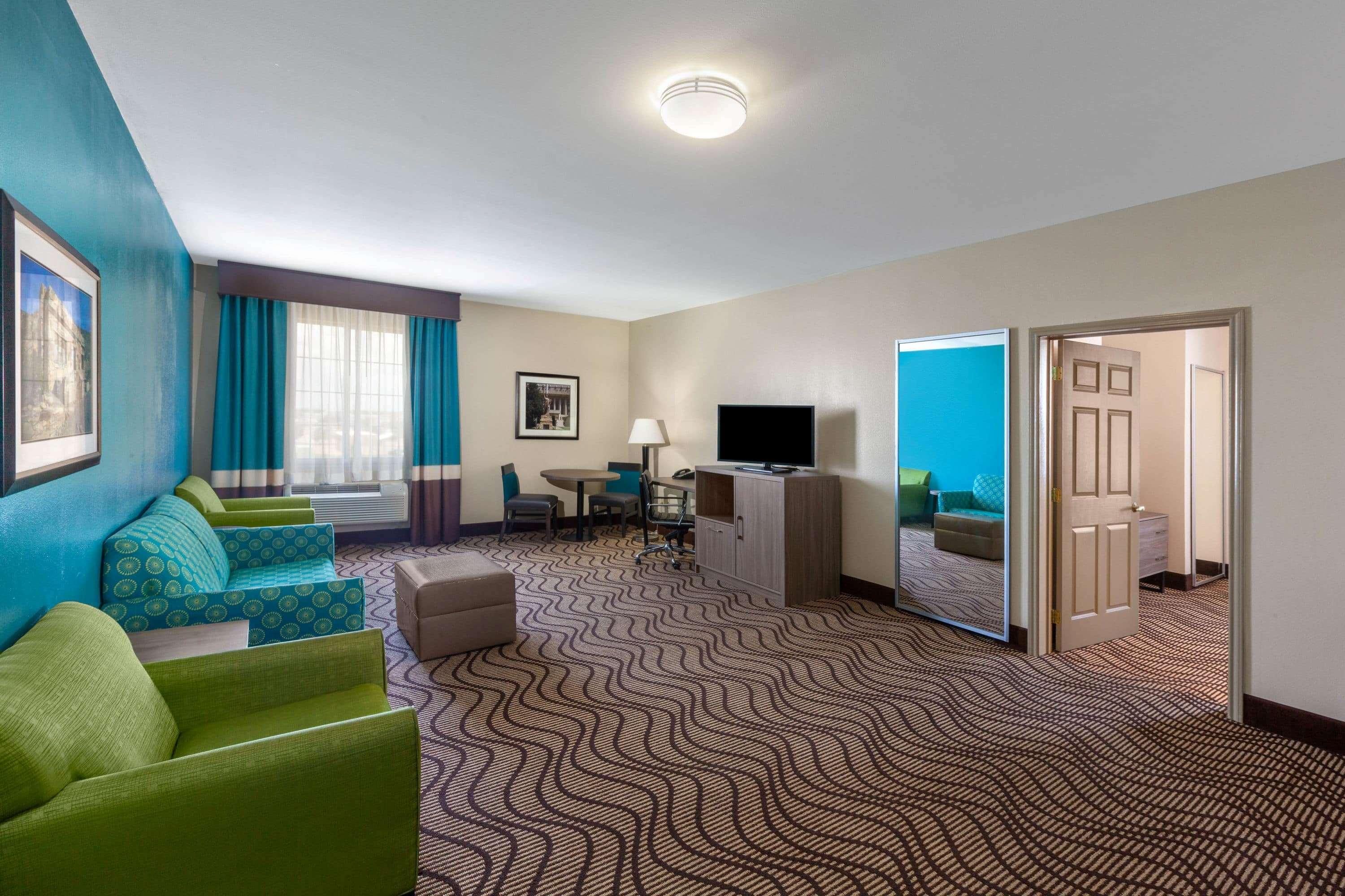 La Quinta By Wyndham Midland North Hotel Exterior photo