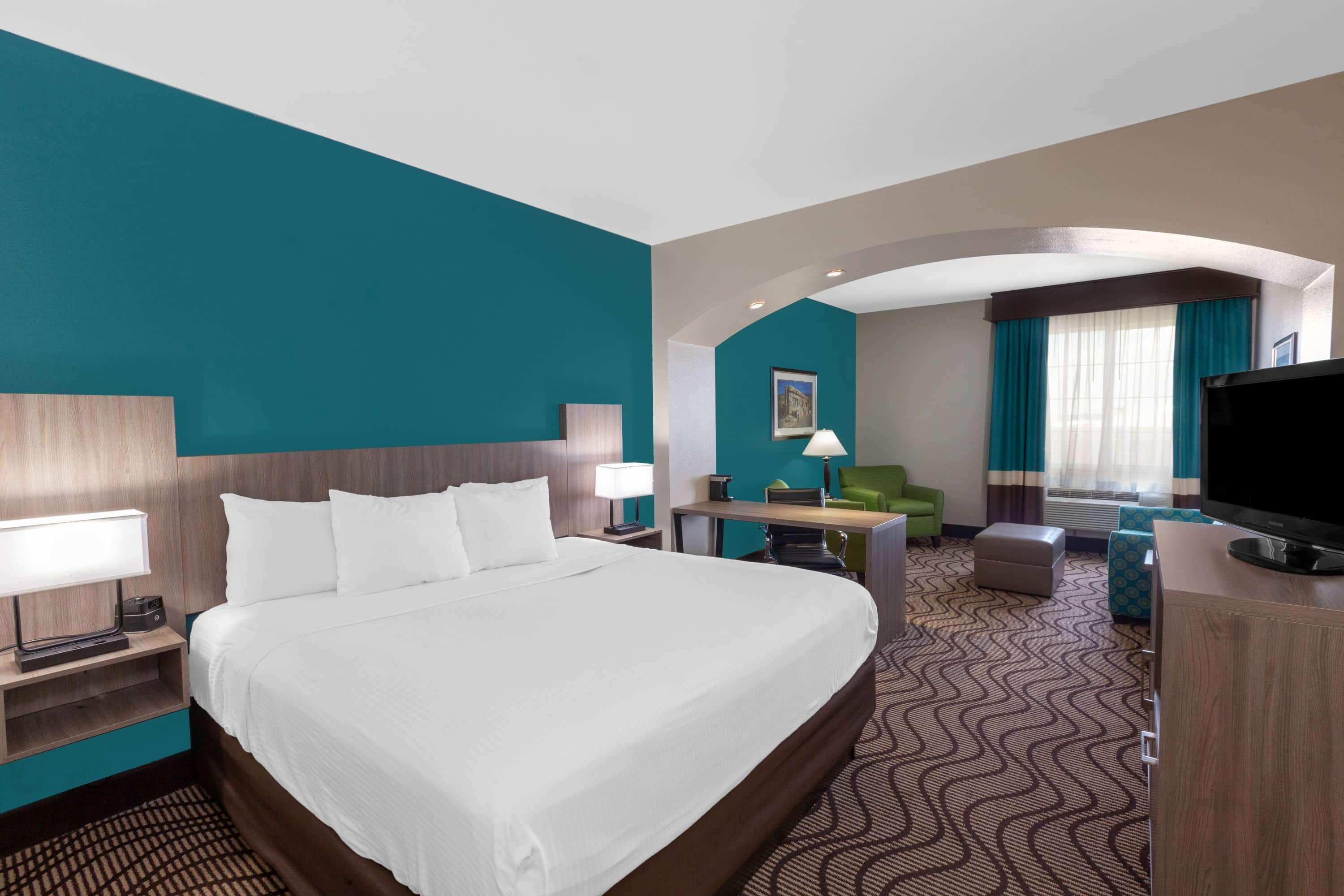 La Quinta By Wyndham Midland North Hotel Exterior photo