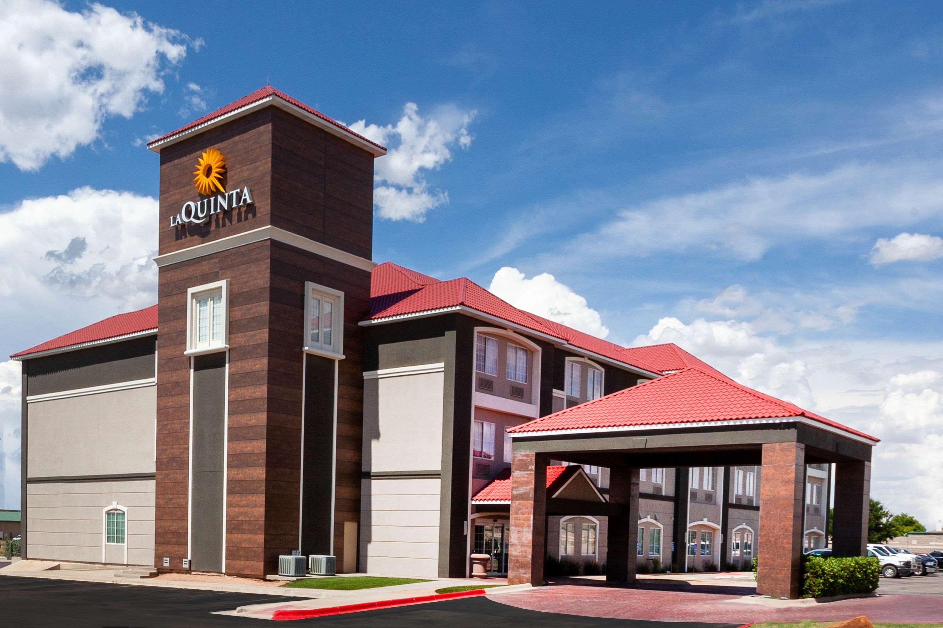 La Quinta By Wyndham Midland North Hotel Exterior photo